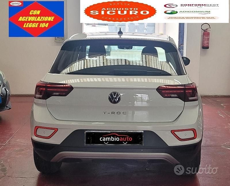 Usata VW T-Roc Life 110 CV (80 kW) 2023 Bianco SUV