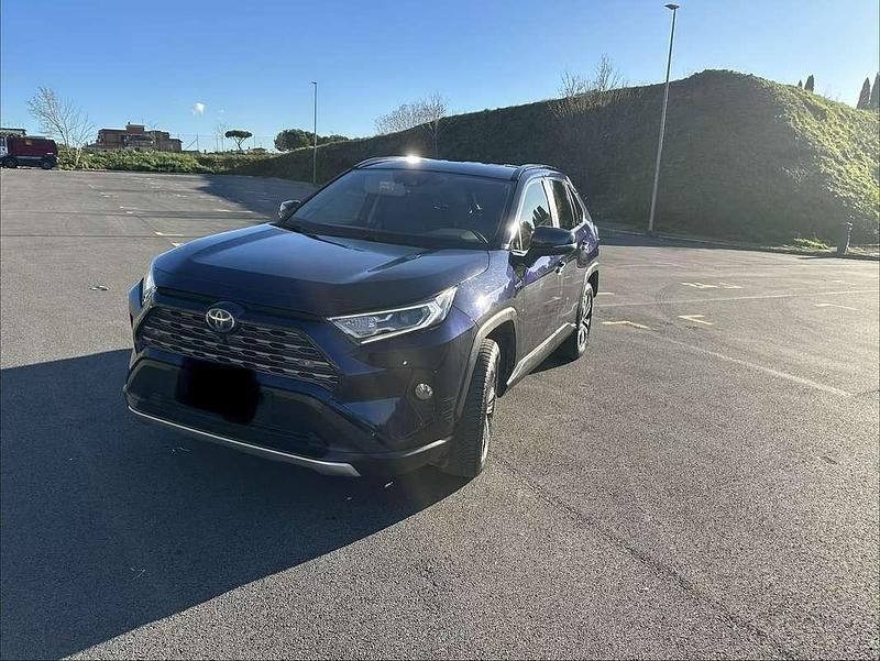 Usata Toyota RAV4 Hybrid Lounge 222 CV (163 kW) 2019 Blu/azzurro SUV