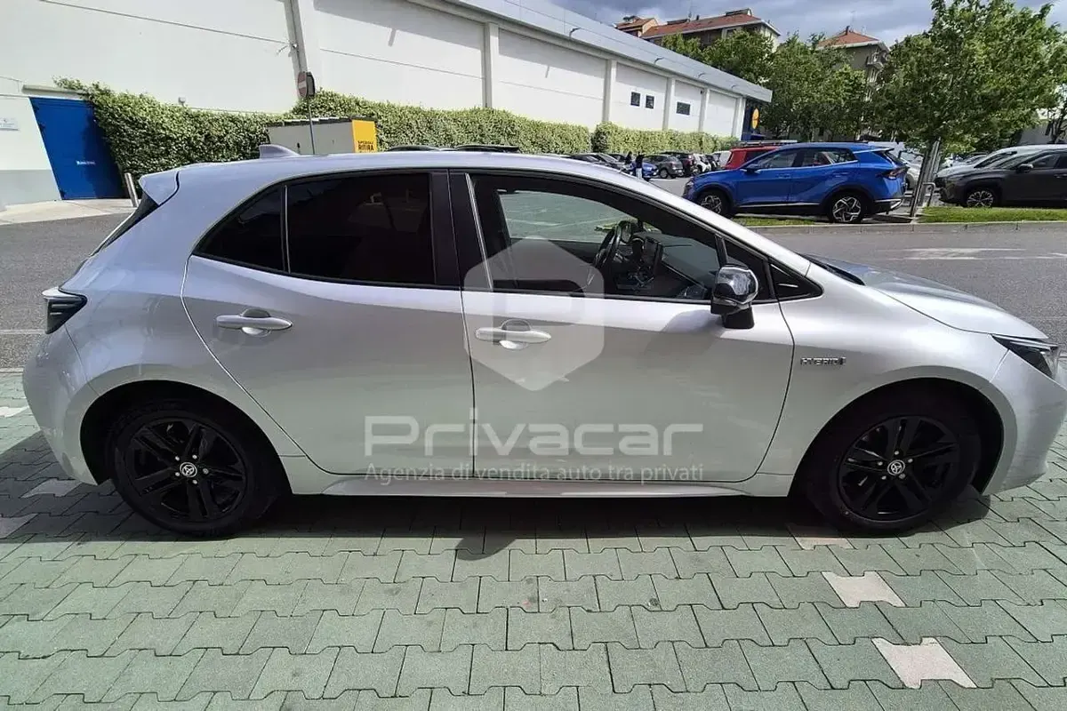 Usata Toyota Corolla Business Edition 122 CV (89 kW) 2021 Grigio Utilitaria