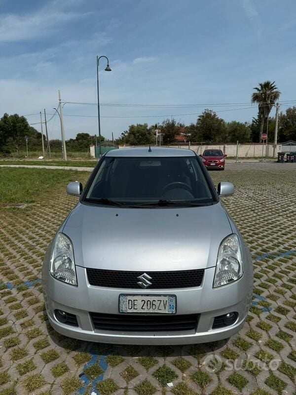 Usata 2007 Suzuki Swift | 2700 € (Buon prezzo) - Immagine 1/4