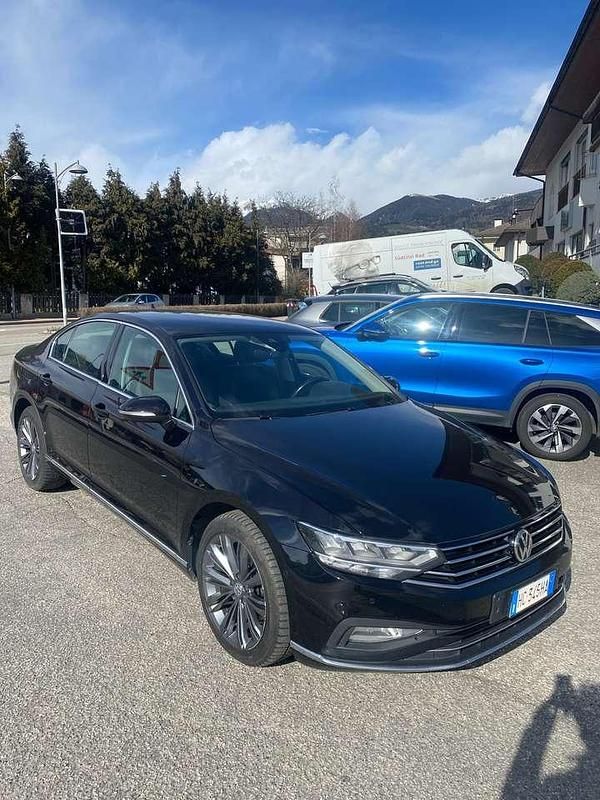 Usata VW Passat 190 CV (139 kW) 2020 Nero Berlina