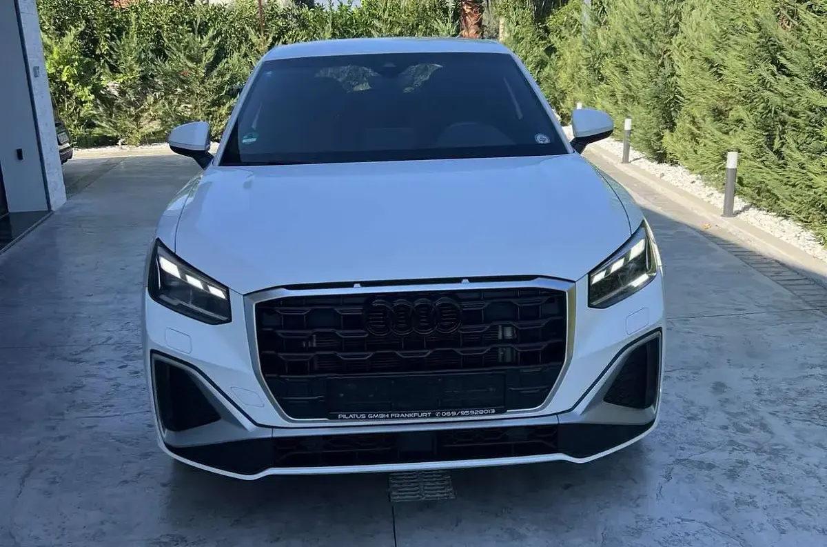 Usata Audi Q2 Ambiente 150 CV (110 kW) 2023 Bianco SUV