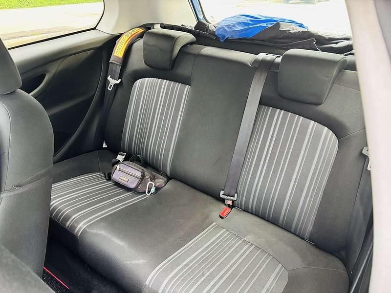 Occasion Fiat Punto Active 69 ch (50 kW) 2011 Berline