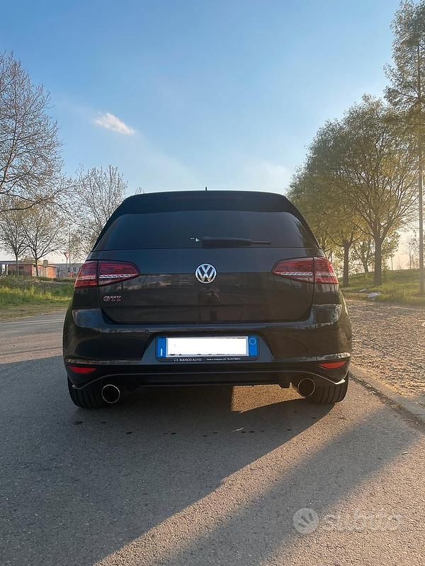 Usata VW Golf VII GTI 230 CV (169 kW) 2016 Grigio Utilitaria