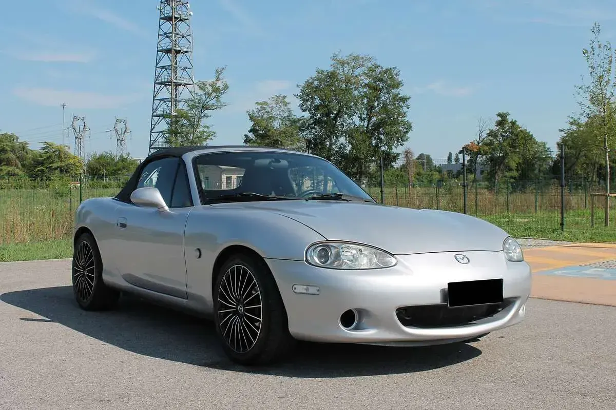 Usata Mazda MX5 110 CV (80 kW) 2002 Cabrio