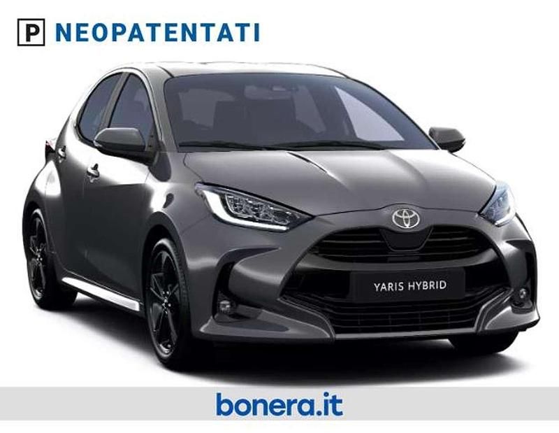 Nuova Toyota Yaris Hybrid Premium 131 CV (96 kW) 2026 Storm grey Berlina