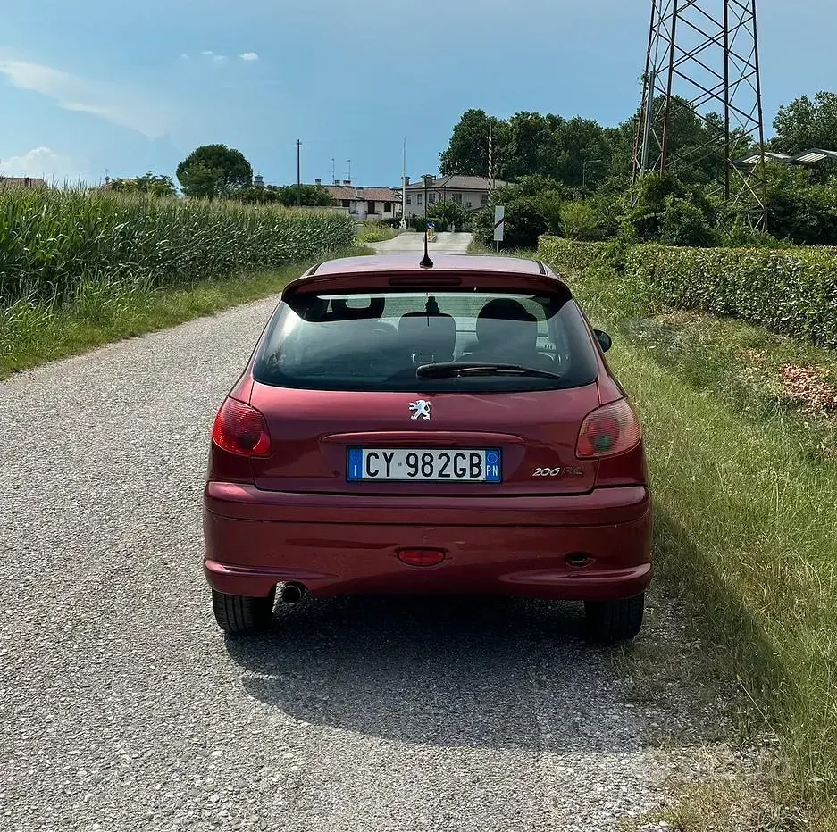 Usata Peugeot 206 2005 Rosso Utilitaria