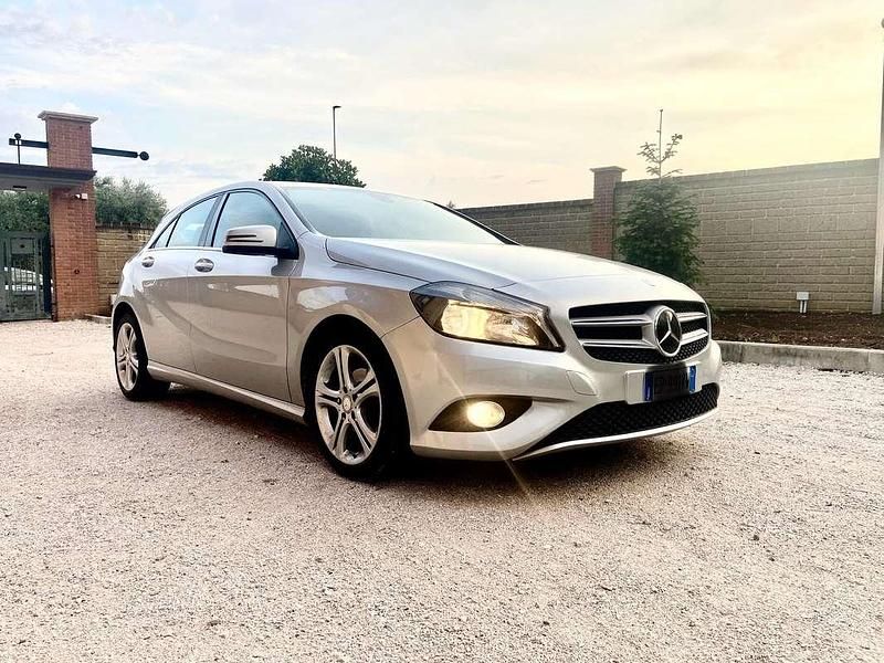 Usata Mercedes A180 109 CV (80 kW) 2012 Berlina