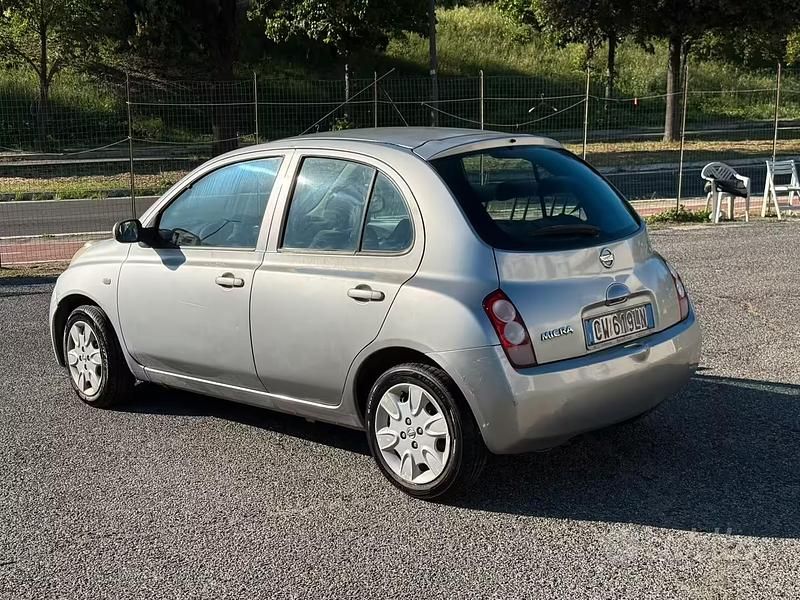 Usata Nissan Micra 80 CV (58 kW) 2005 Grigio Utilitaria