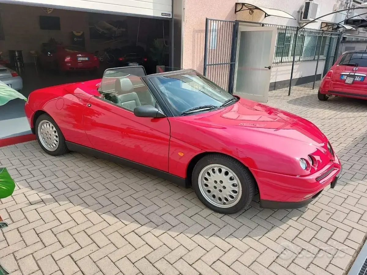 Usata Alfa Romeo Spider Lusso 192 CV (141 kW) 1996 Rosso Cabrio
