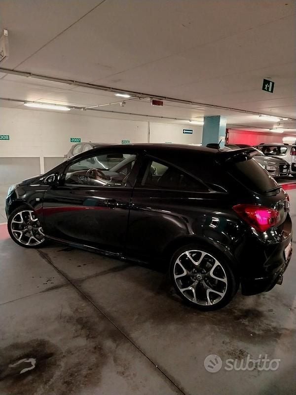 Usata Opel Corsa OPC 207 CV (152 kW) 2016 Utilitaria