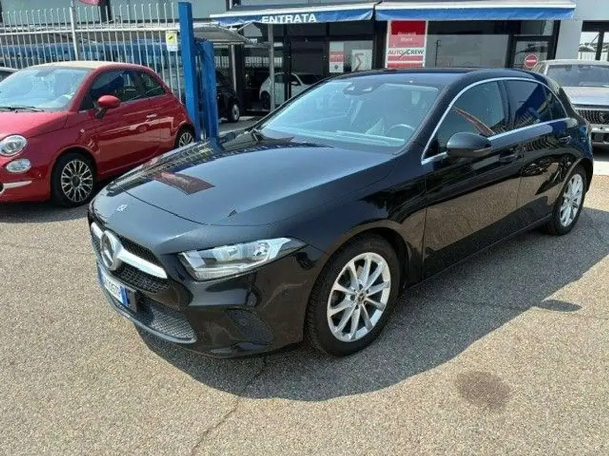 Usata Mercedes A160 109 CV (80 kW) 2020 Nero Utilitaria