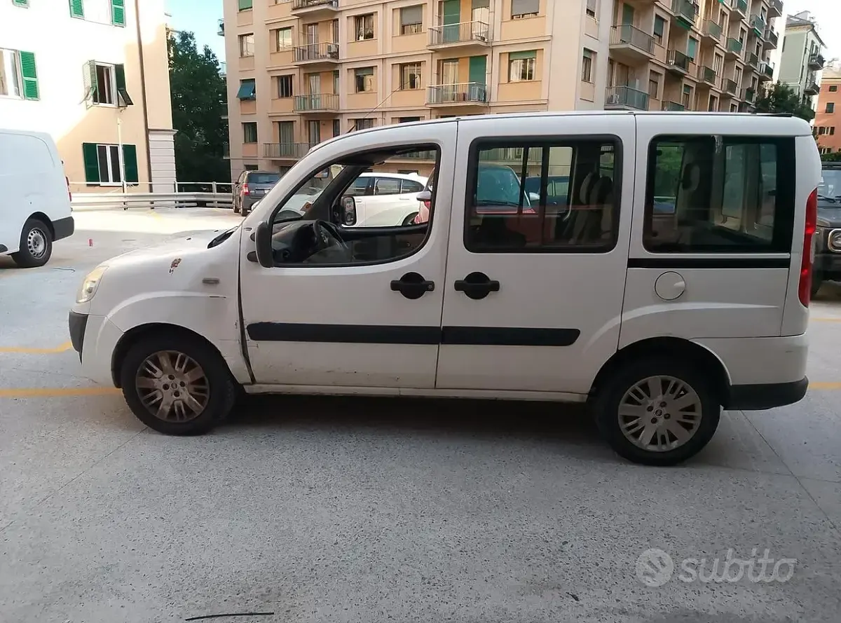 Usata Fiat Doblò Dynamic 75 CV (55 kW) 2007 Bianco Monovolume