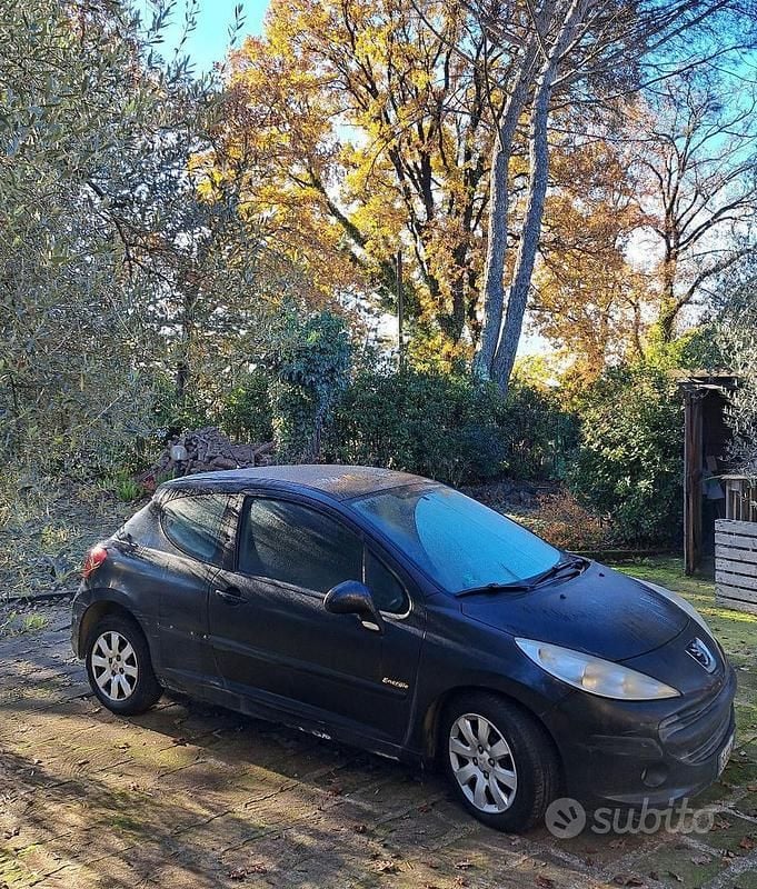 Usata Peugeot 207 68 CV (50 kW) 2008 Nero Berlina