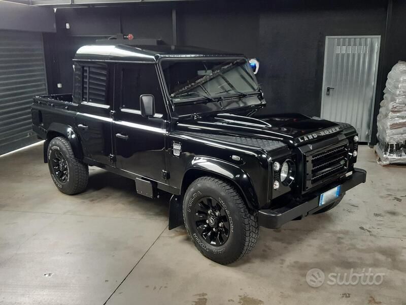Usata Land Rover Defender SE 122 CV (89 kW) 2010 Nero SUV