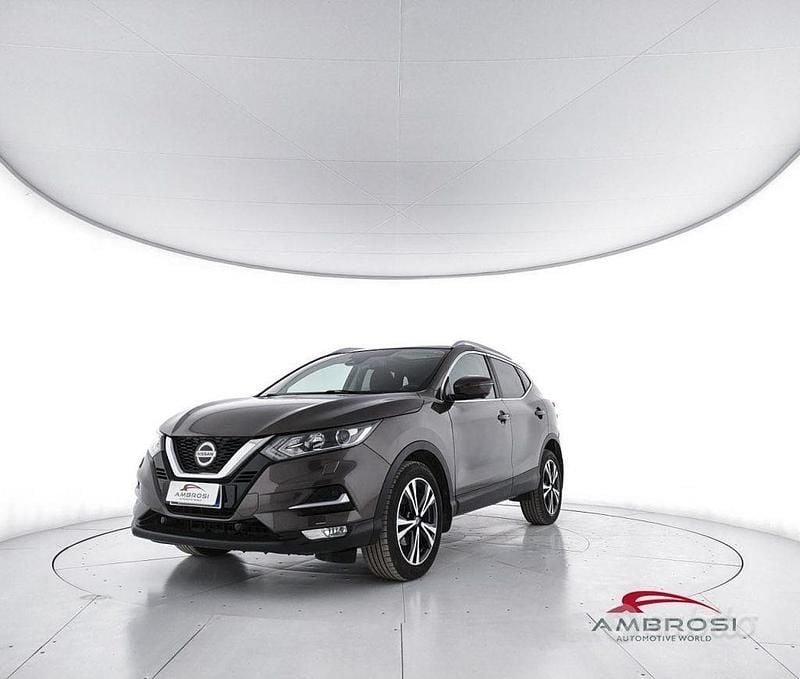 Usata Nissan Qashqai N-Connecta 160 CV (117 kW) 2020 Marrone SUV