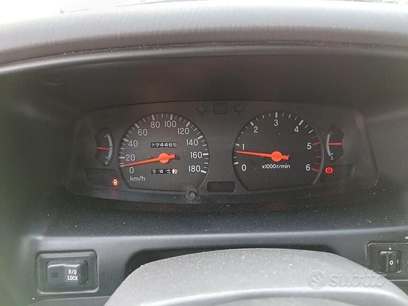 Usata Mitsubishi L200 116 CV (85 kW) 2002 Blu Pick-up