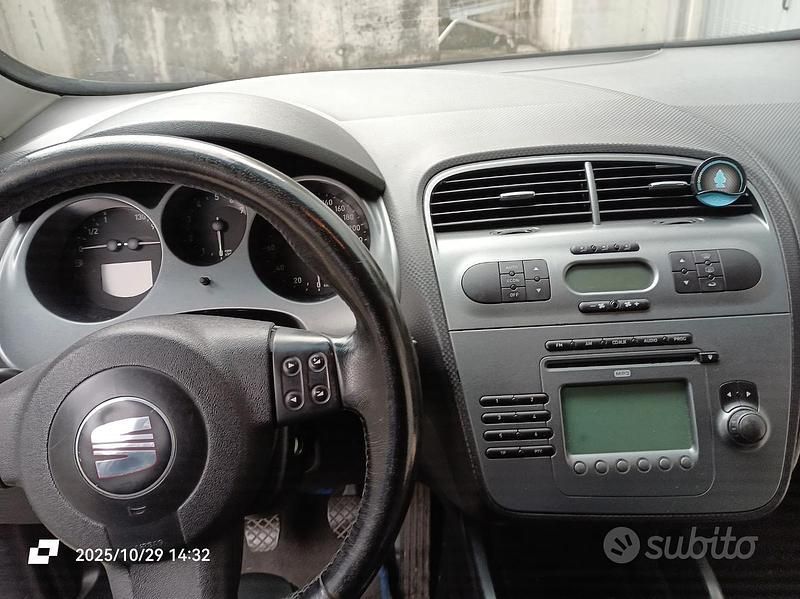 Usata Seat Altea 102 CV (75 kW) 2007 Grigio Berlina