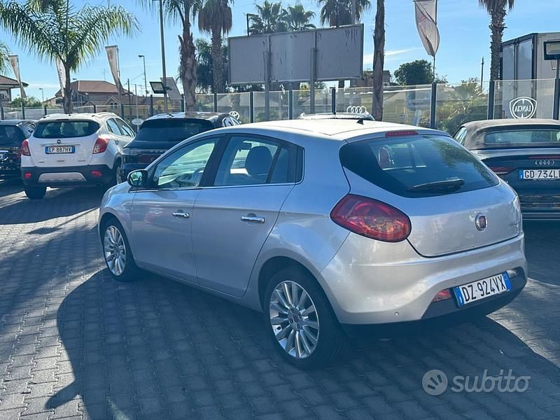 Grigio Usata 2010 Fiat Bravo Emotion Due volumi | 1799 € (Buon prezzo) - Immagine 1/4