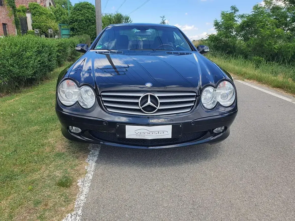 Usata Mercedes SL350 245 CV (180 kW) 2004 Nero Cabrio