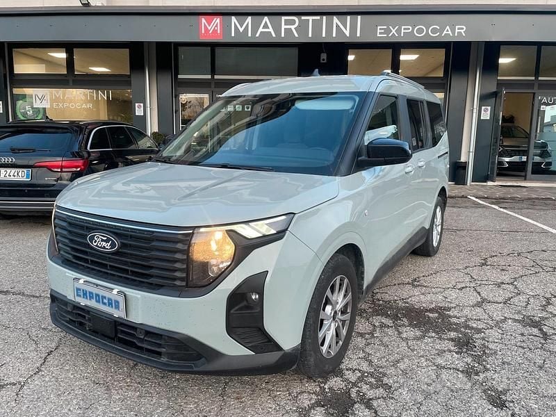 Usata Ford Tourneo Courier Titanium 125 CV (91 kW) 2024 Grigio Monovolume