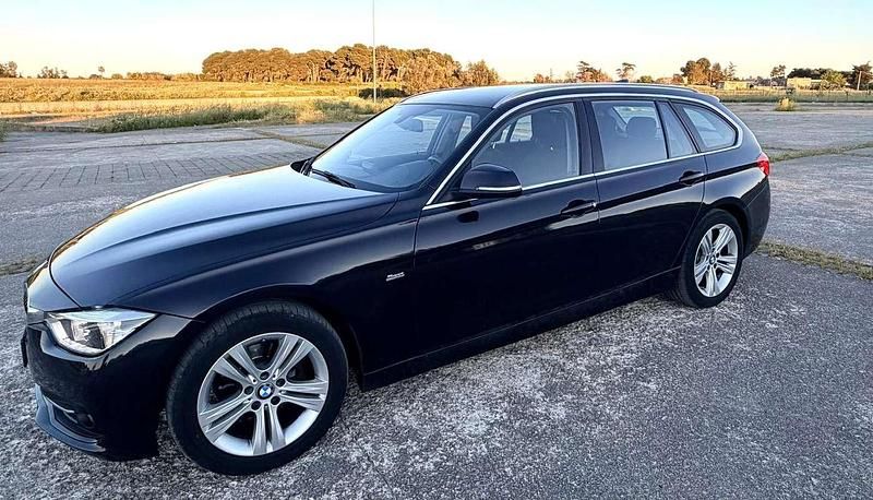 Usata BMW 318 Sport Line 150 CV (110 kW) 2015 Station wagon