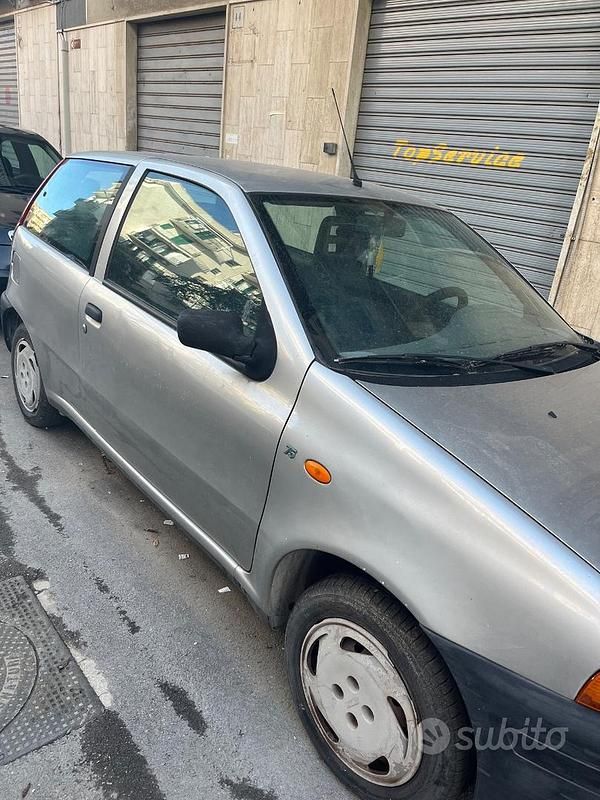 Usata Fiat Punto 73 CV (53 kW) 1997 Grigio Utilitaria