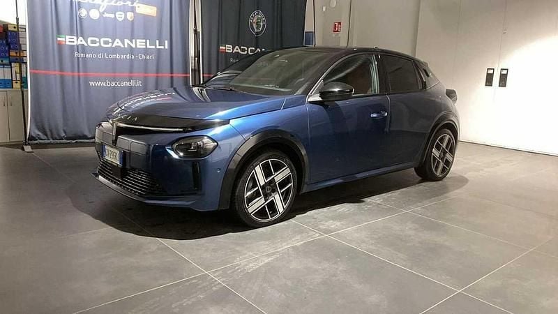 Usata Lancia Ypsilon 61 kW (84 CV) 2024 Blu Utilitaria