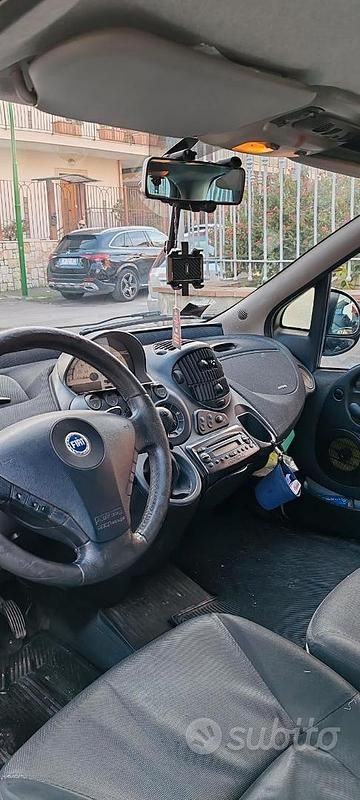 Usata Fiat Multipla 120 CV (88 kW) 2008 Grigio Monovolume