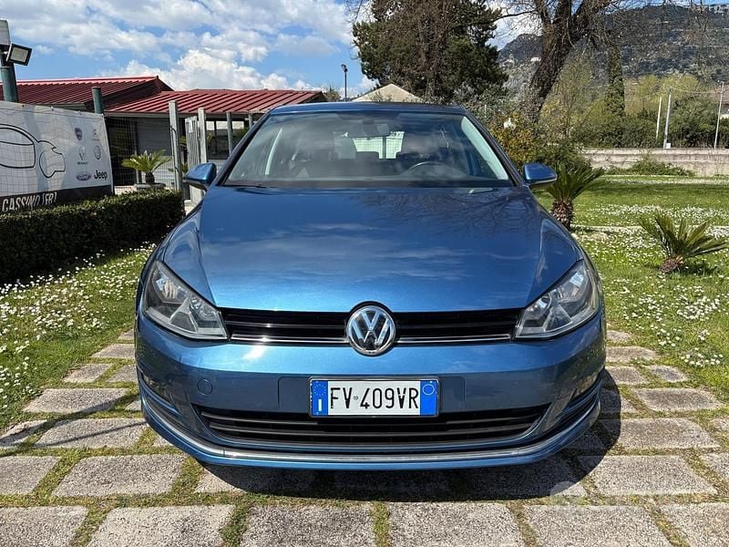 Usata VW Golf VII Highline 105 CV (77 kW) 2014 Blu Berlina