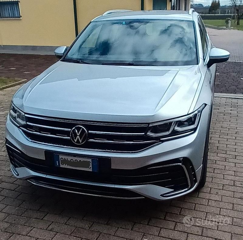 Usata VW Tiguan 150 CV (110 kW) 2023 Grigio SUV