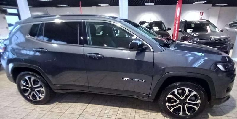 Usata Jeep Compass 131 CV (96 kW) 2022 Grigio scuro SUV