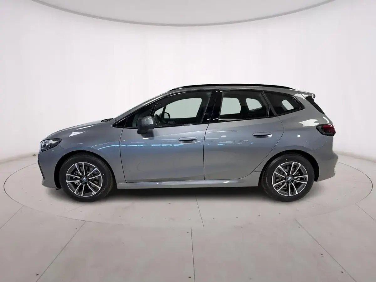Nuova BMW 220 Active Tourer M Sport 149 CV (109 kW) 2026 Grigio Monovolume