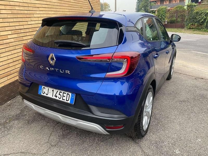 Usata Renault Captur Business 101 CV (74 kW) 2022 Blu/azzurro SUV