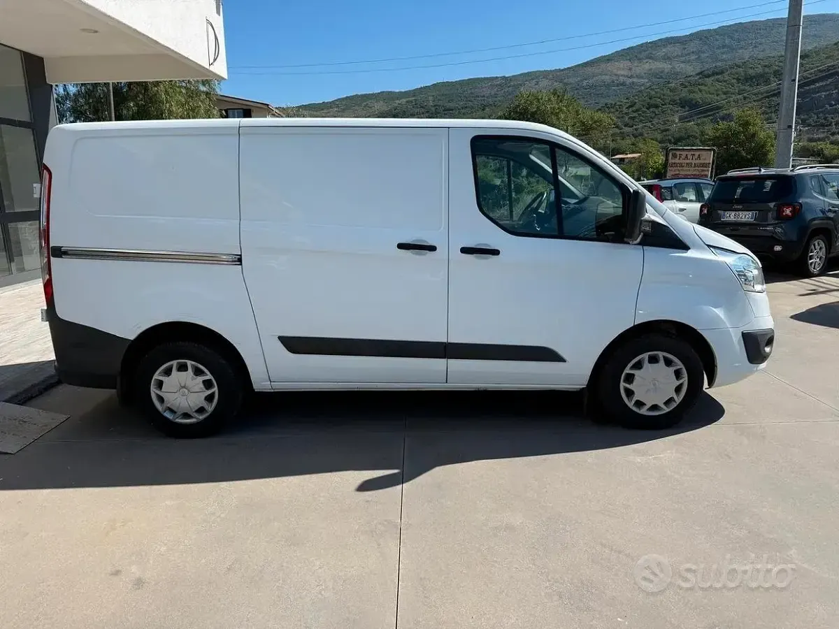 Usata Ford Transit Custom Trend 101 CV (74 kW) 2015 Bianco Furgone
