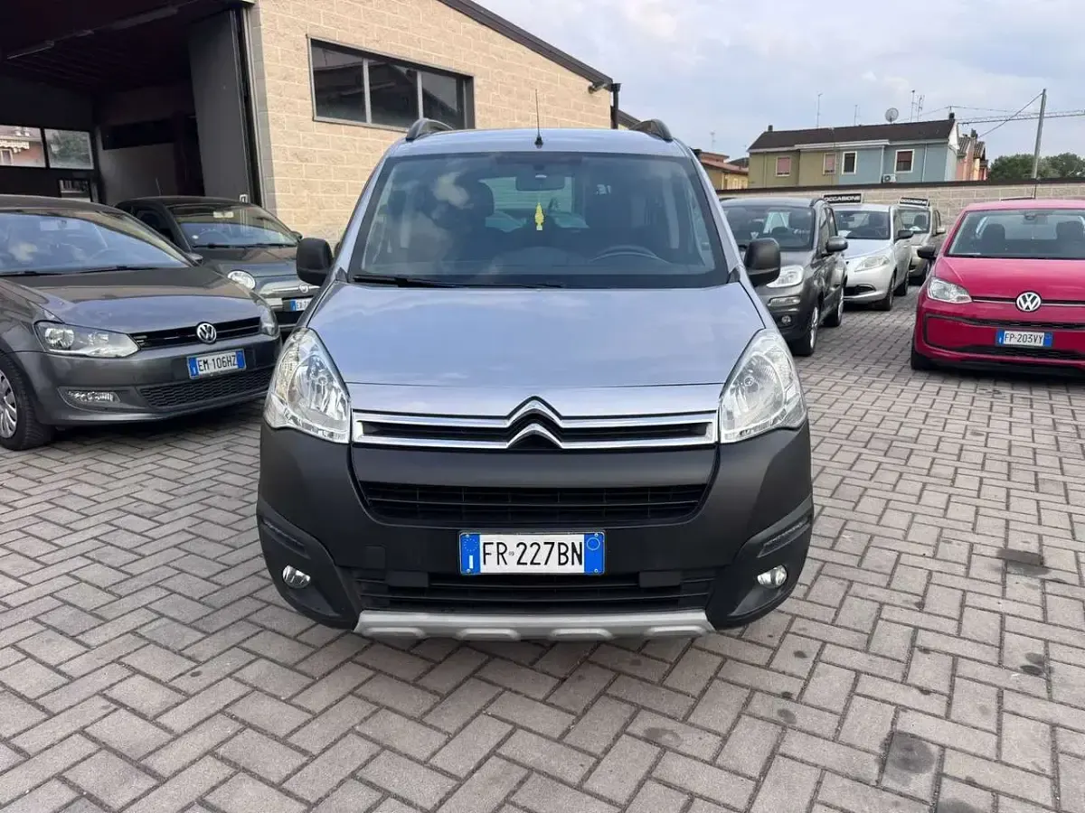 Usata Citroën Berlingo Feel 99 CV (72 kW) 2018 Argento Monovolume