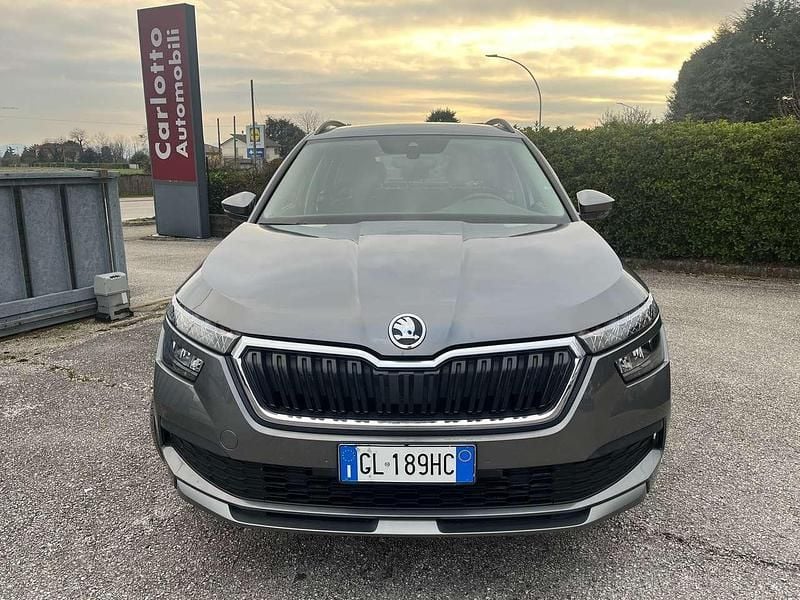 Usata Skoda Kamiq Ambition 95 CV (69 kW) 2022 Graphitegrau metallic SUV