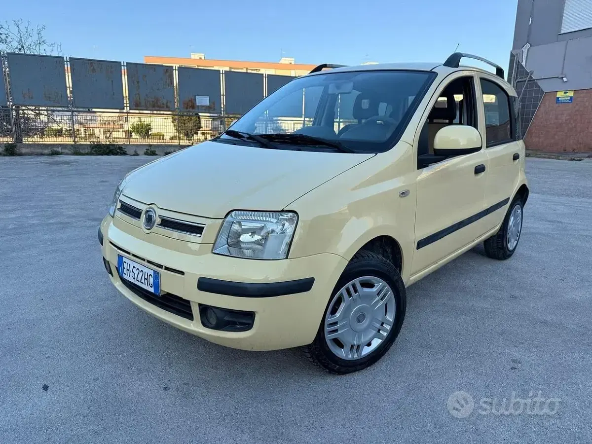 Usata Fiat Panda 69 CV (50 kW) 2012 Giallo Utilitaria