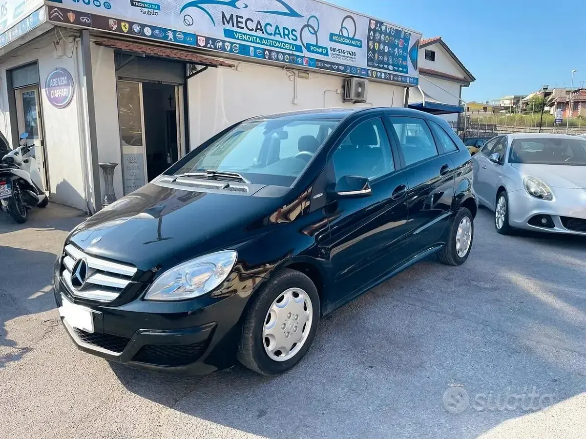 Usata Mercedes B180 116 CV (85 kW) 2009 Nero Monovolume