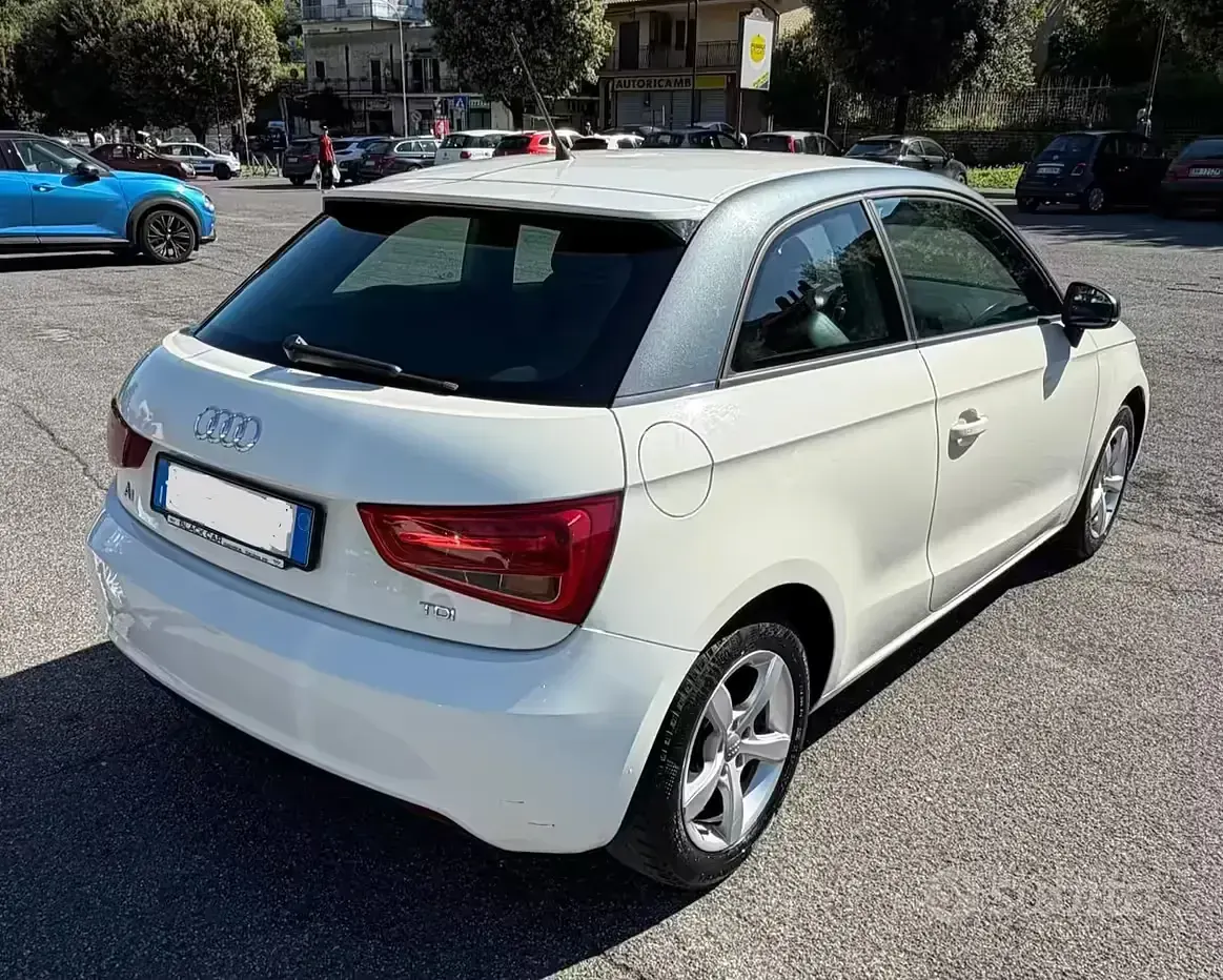 Usata Audi A1 90 CV (66 kW) 2012 Bianco Utilitaria