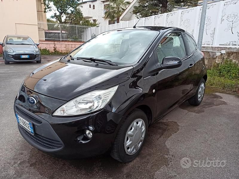 Usata Ford Ka 69 CV (50 kW) 2015 Nero Berlina
