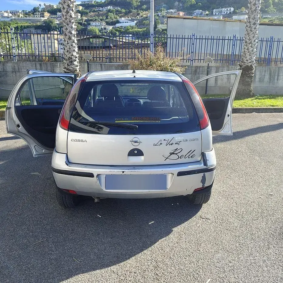 Usata Opel Corsa 69 CV (50 kW) 2004 Grigio Utilitaria