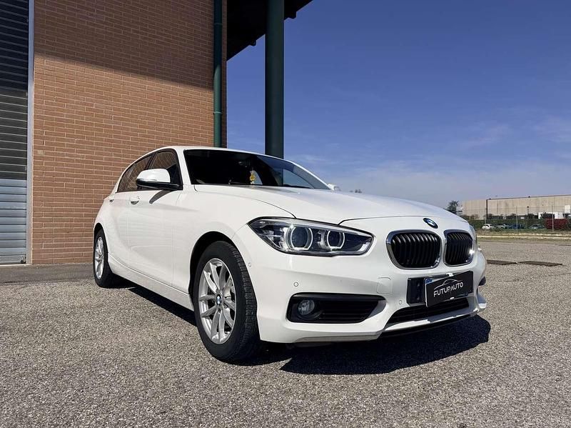Usata BMW 120 Advantage 190 CV (139 kW) 2016 Bianco Utilitaria
