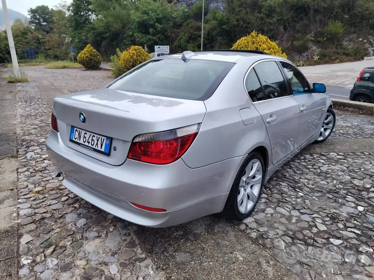 Usata BMW 530 218 CV (160 kW) 2003 Grigio Berlina