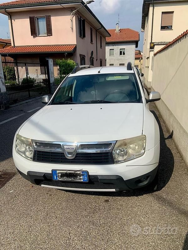 Bianco Usata 2011 Dacia Duster Due volumi | 3200 € - Immagine 1/4