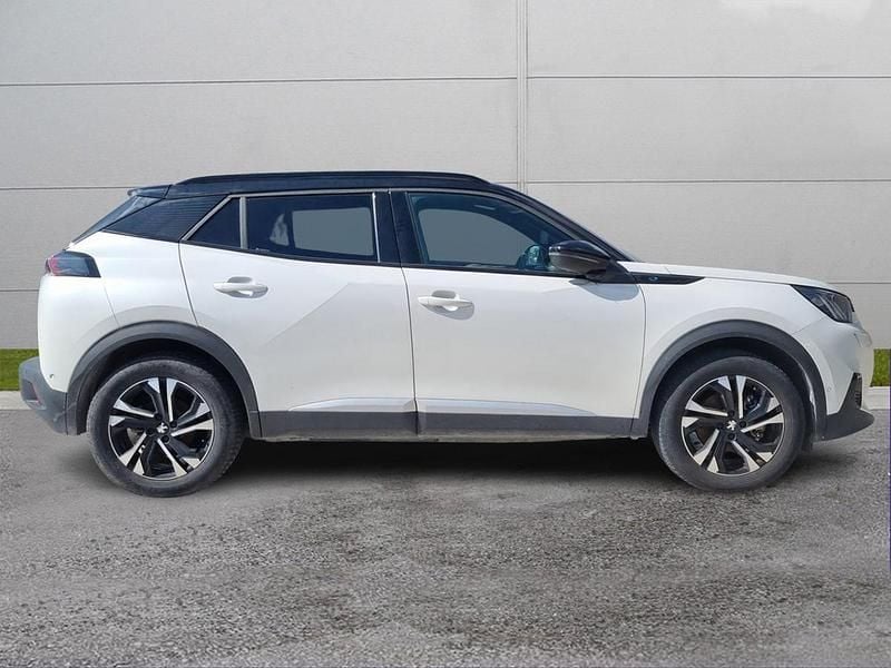 Usata Peugeot e-2008 GT 100 kW (136 CV) 2022 Bianco madre perla SUV