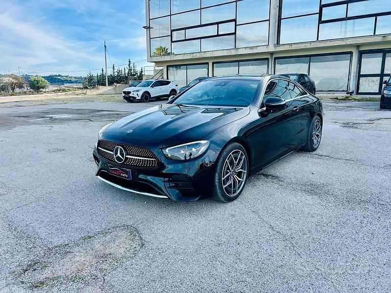 Usata Mercedes E200 AMG Line Premium Plus 197 CV (144 kW) 2023 Nero Coupé