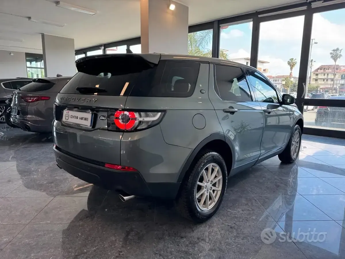 Usado Land Rover Discovery Sport SE 150 HP (110 kW) 2016 Cinzento SUV