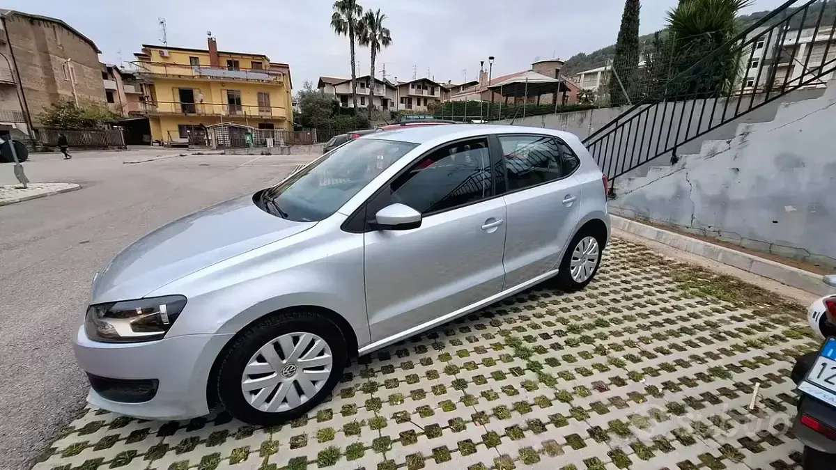 Usata VW Polo Comfortline 69 CV (50 kW) 2011 Grigio Utilitaria