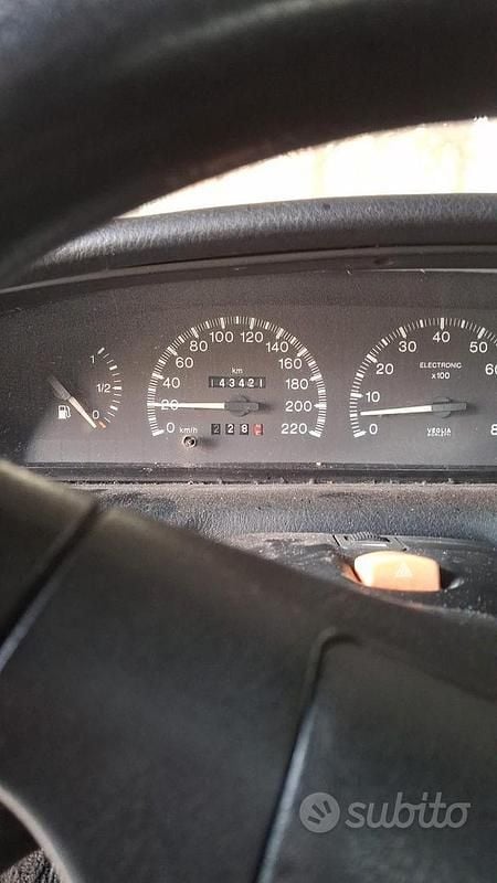 Usata Lancia Delta 75 CV (55 kW) 1993 Blu Utilitaria